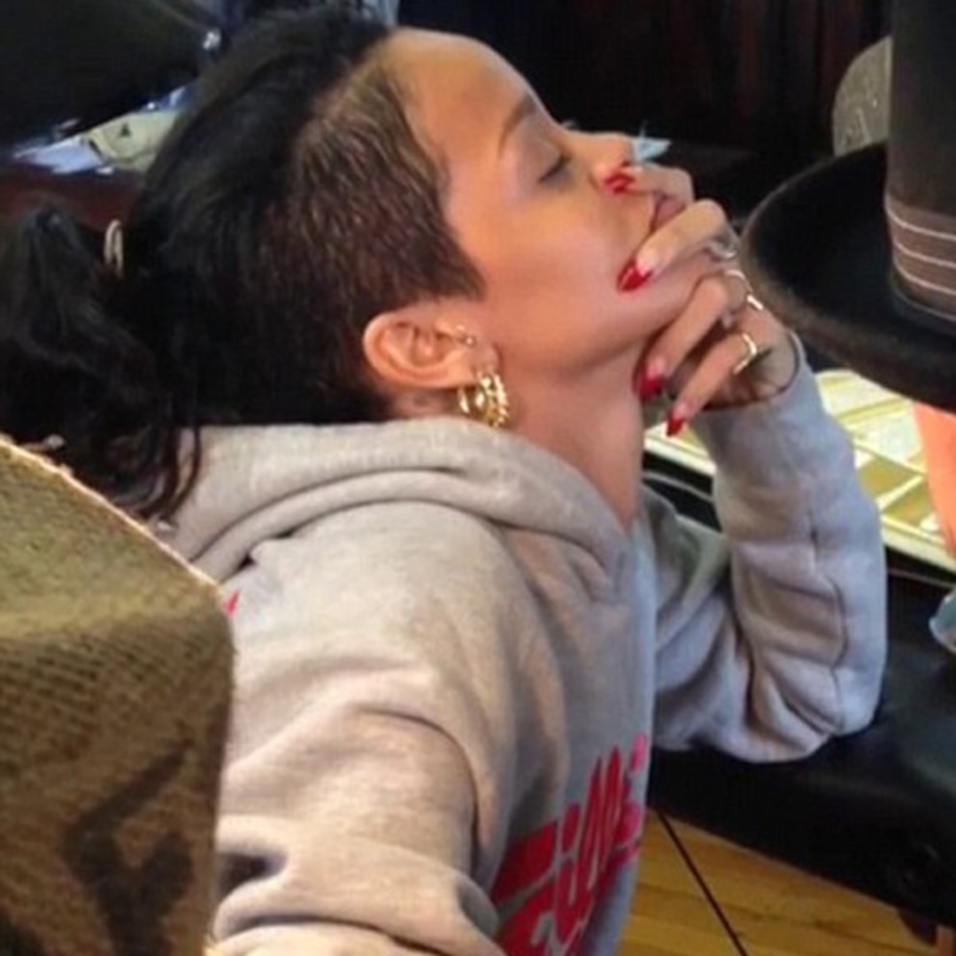Riri Gets Painful Tattoo With A Mallet Chisel E Online